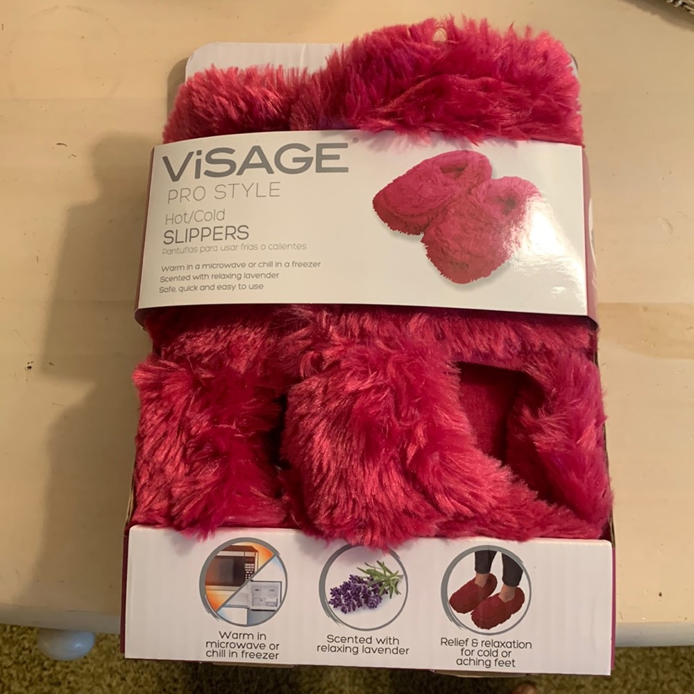 Visage Pro Style Hot/Cold Pink Slippers Size W8-12/M6-10 NWT